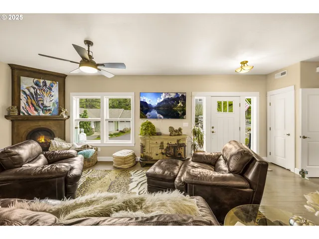 $659,900 | 205 Oak Knoll, Jacksonville, OR 97530