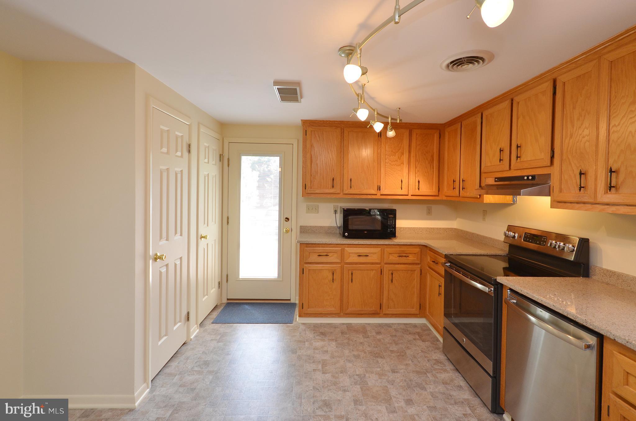 43325 Lost Corner Road Leesburg, VA 20176 - Photo 8 of 30 Kitchen