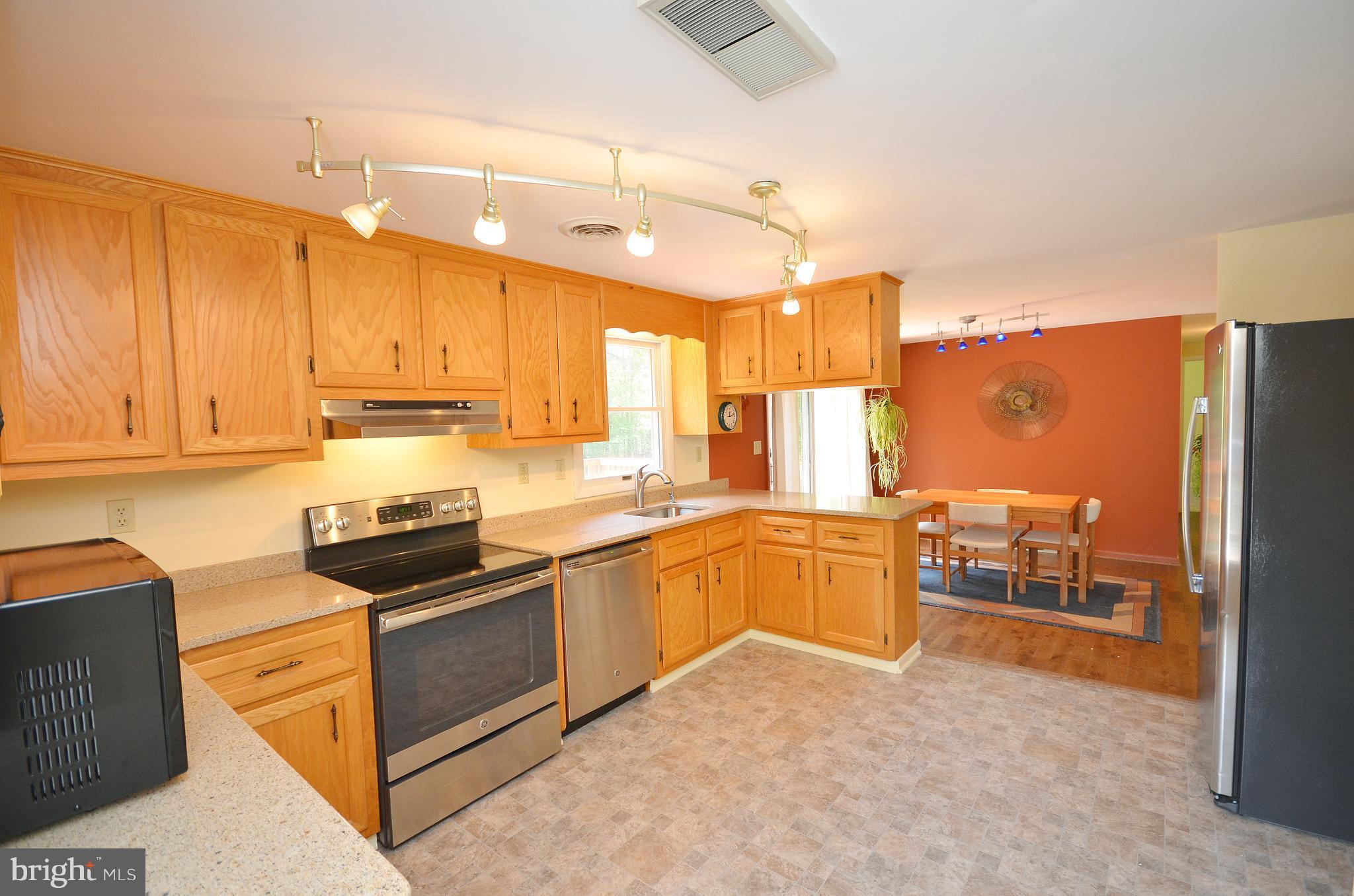 43325 Lost Corner Road Leesburg, VA 20176 - Photo 9 of 30 Kitchen