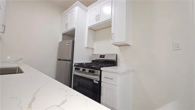 $1,800 | 33408 Sunset, Los Angeles, CA 90026