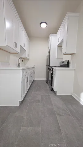 $1,800 | 33408 Sunset, Los Angeles, CA 90026