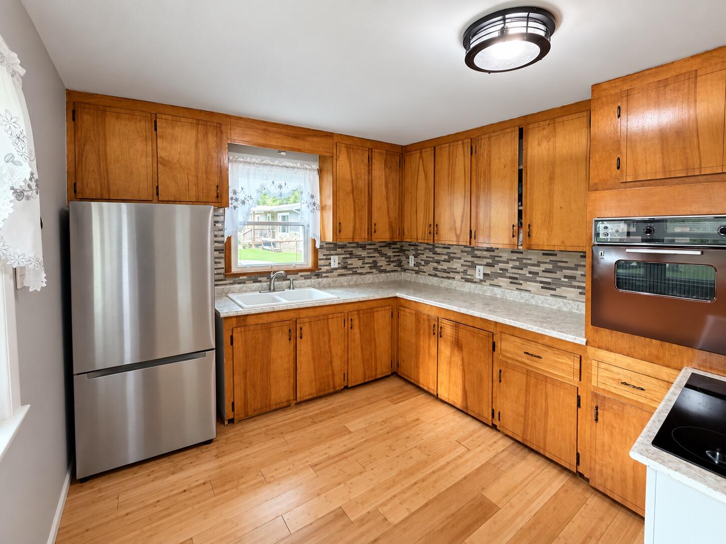 11195 Mcgregor Road Pinckney, MI 48169 - Photo 3 of 27 Kitchen
