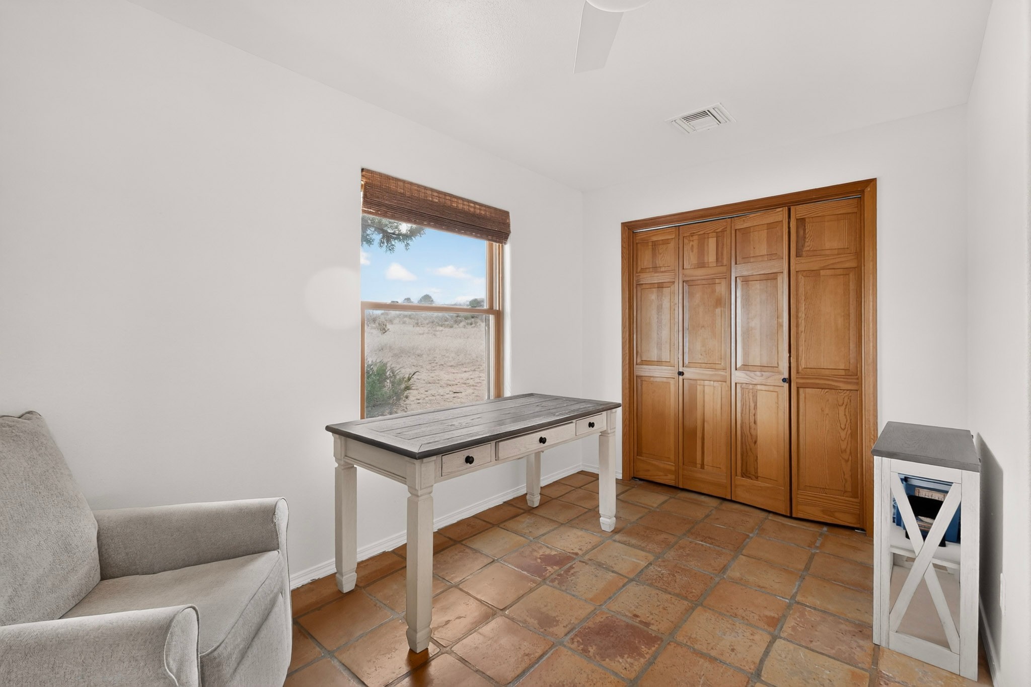 39 Cuesta Road Santa Fe, NM 87508 - Photo 38 of 70 Guest bedroom 3 or office