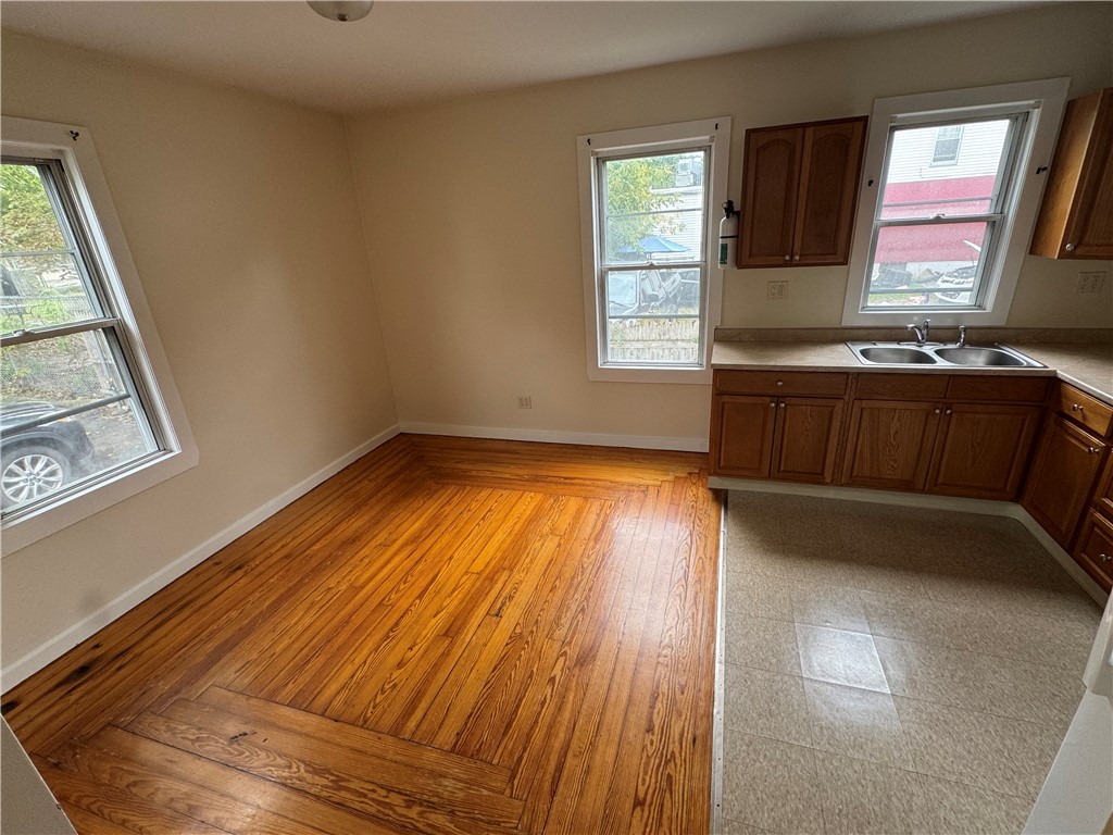 690 Elm Street, Unit 1R Woonsocket, RI 02895 - Photo 4 of 9 kitchen and dinning room