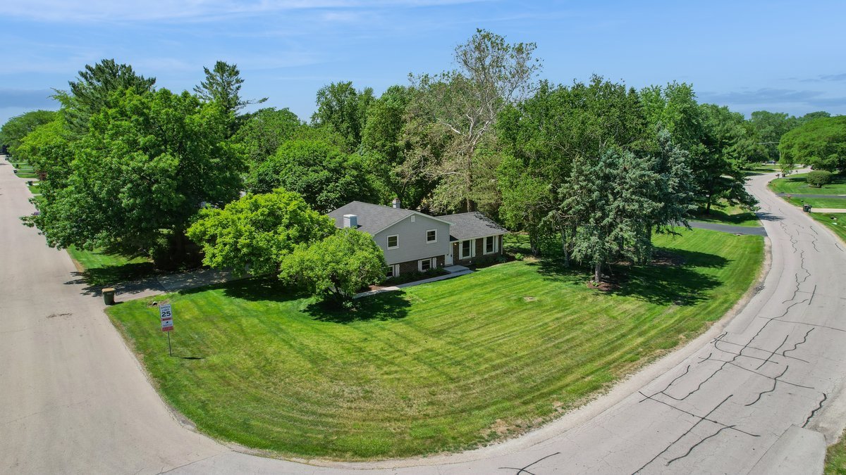 28W691 Leverenz Road Naperville, IL 60564 - Photo 22 of 29