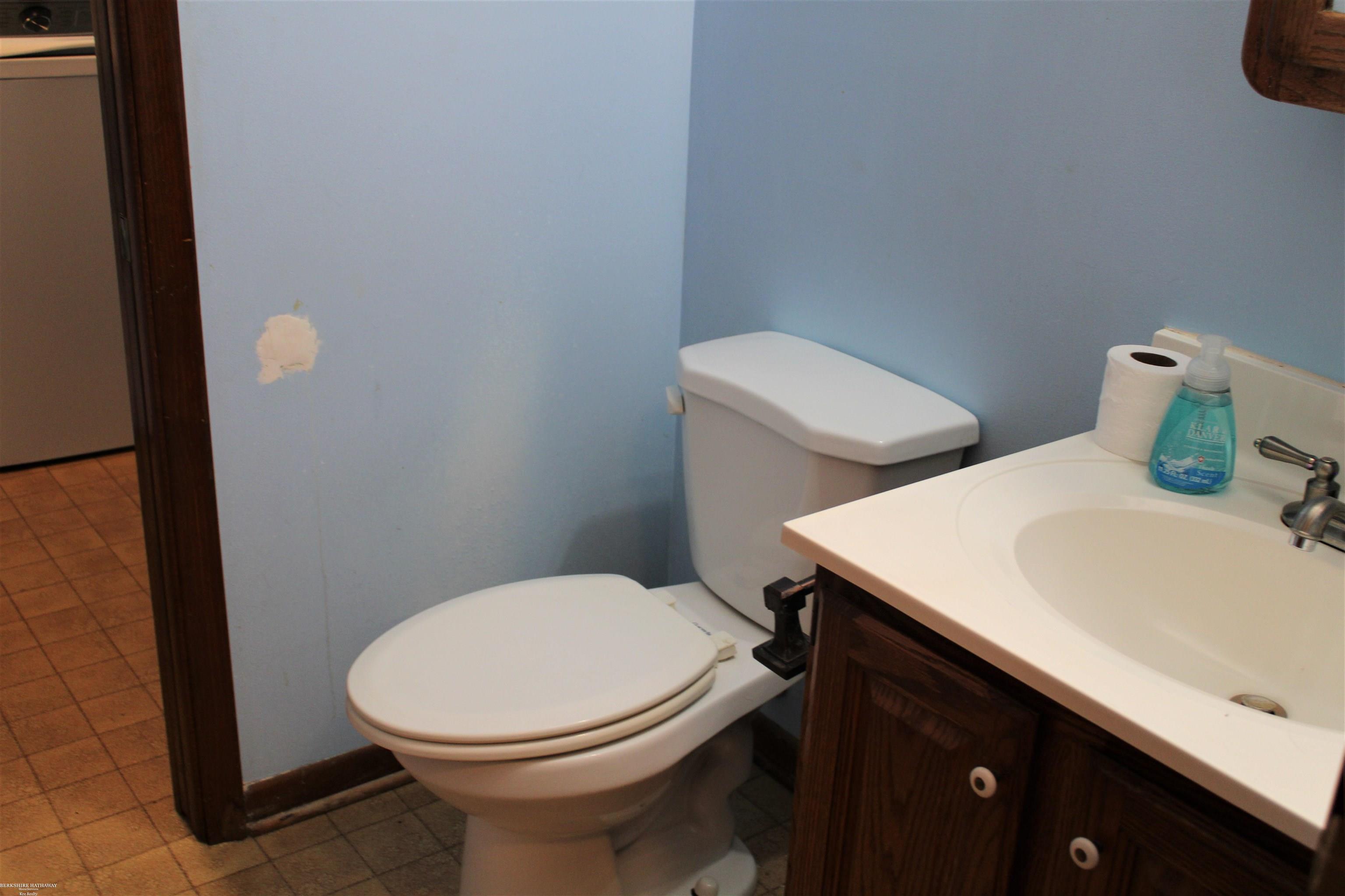18195 Gilmore Road Armada, MI 48005 - Photo 14 of 34 50112958-13.JPG