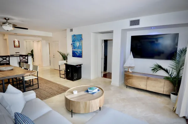 $1,899,000 | 5410 La Jolla Boulevard, Unit A111, La Jolla, CA 92037