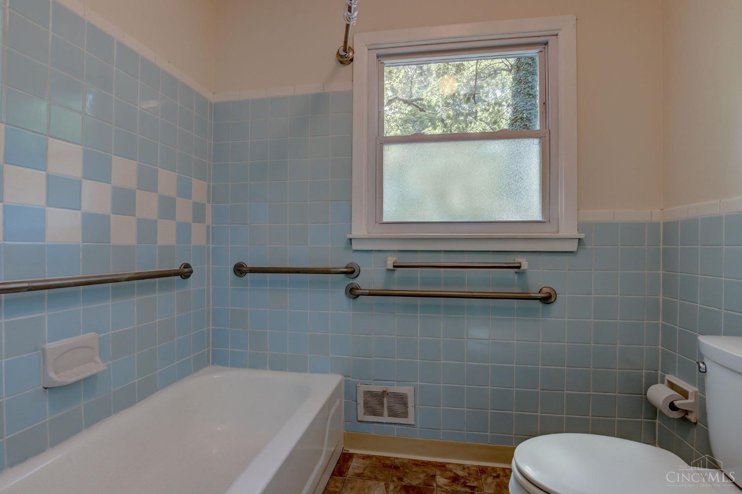 5649 Rapid Run Road Cincinnati, OH 45238 - Photo 16 of 27
