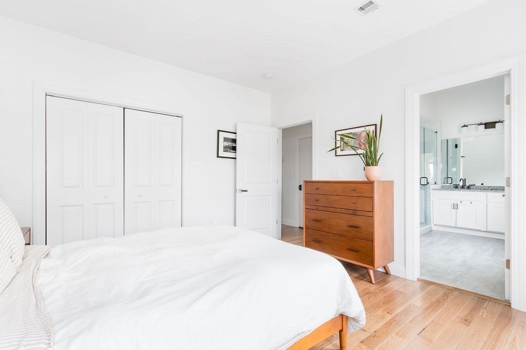 14 Cottage Street, Unit 3 Chelsea, MA 02150 - Photo 11 of 29 Gallery Image 11