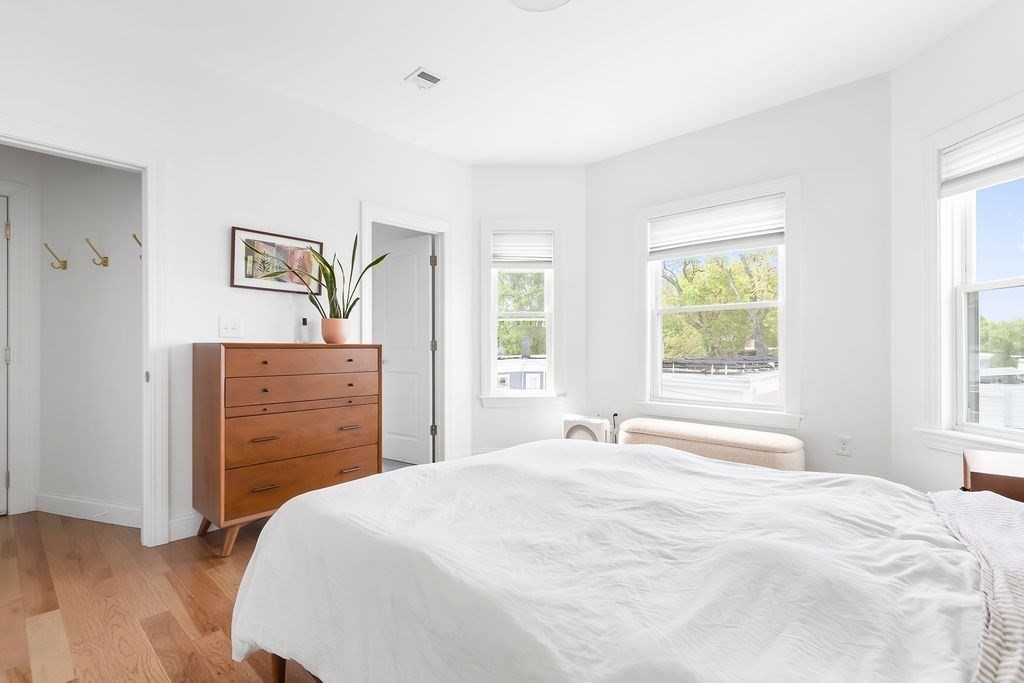 14 Cottage Street, Unit 3 Chelsea, MA 02150 - Photo 9 of 29 Gallery Image 9