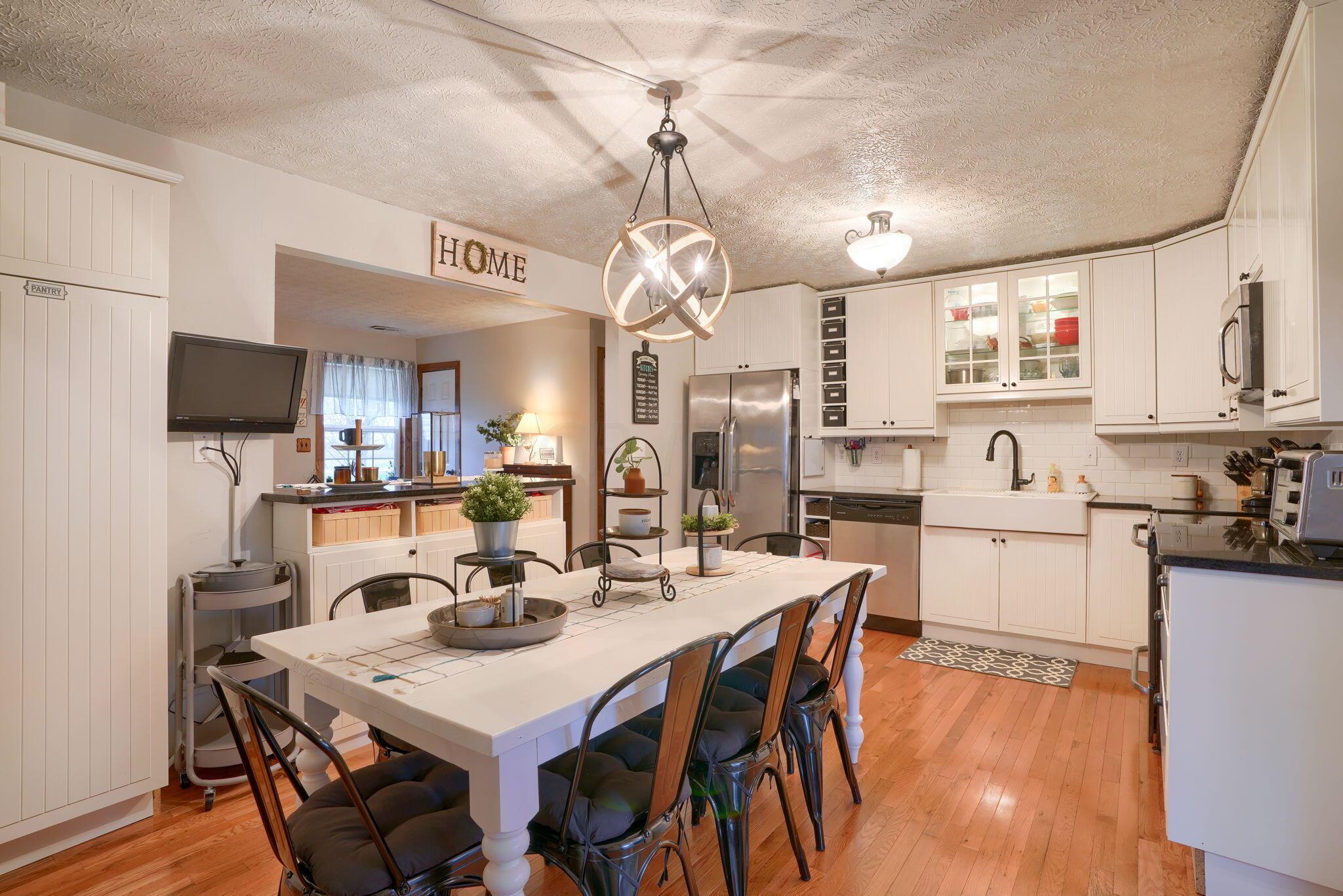 18761 Hall Road Mount Sterling, OH 43143 - Photo 10 of 35 Eating Space