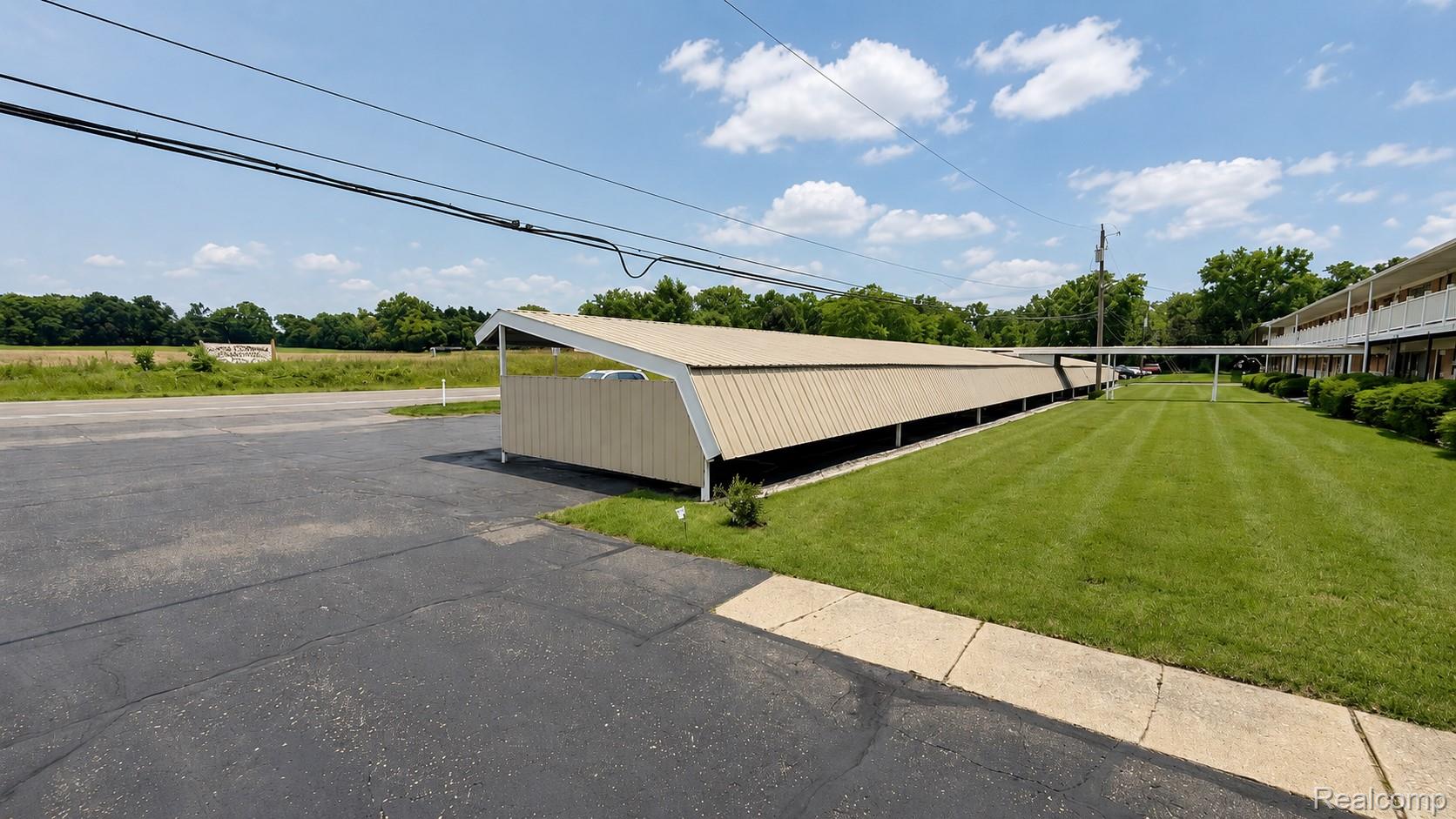 26945 Milford Road, Unit 34 New Hudson, MI 48165 - Photo 3 of 16 3.jpeg
