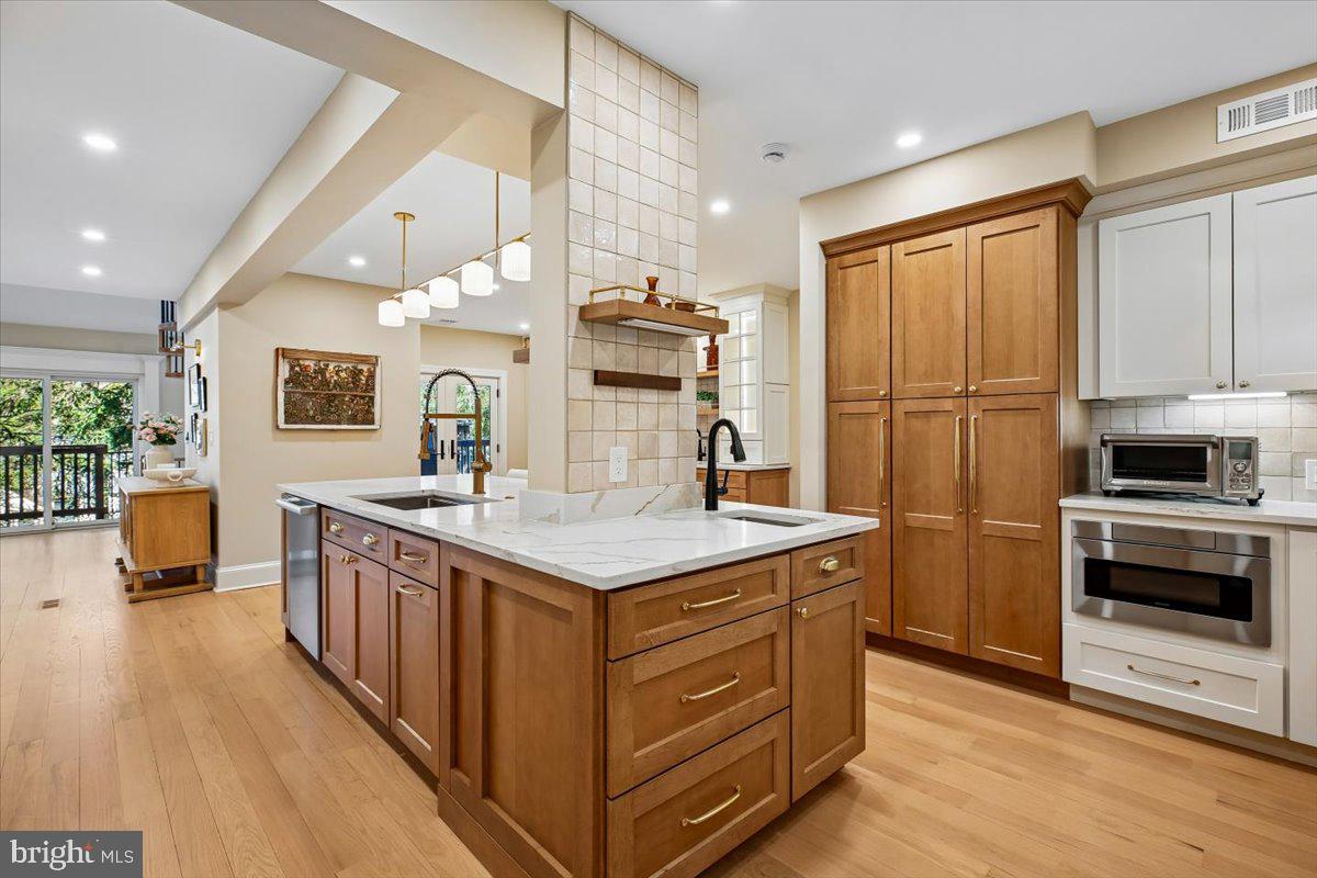 6317 Poe Road Bethesda, MD 20817 - Photo 11 of 43 A Chef's Dream complete with a 6 Burner Stove