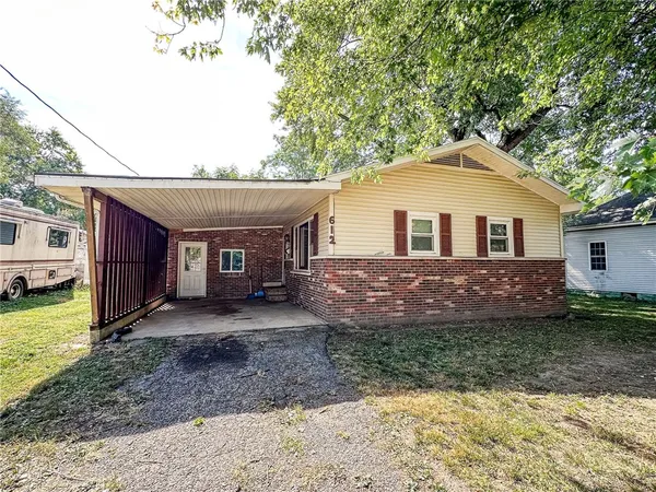 $79,500 | 612 Elm Street, Paris, IL 61944