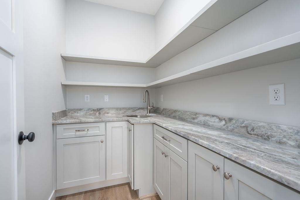 382 North River Road Epping, NH 03042 - Photo 8 of 28