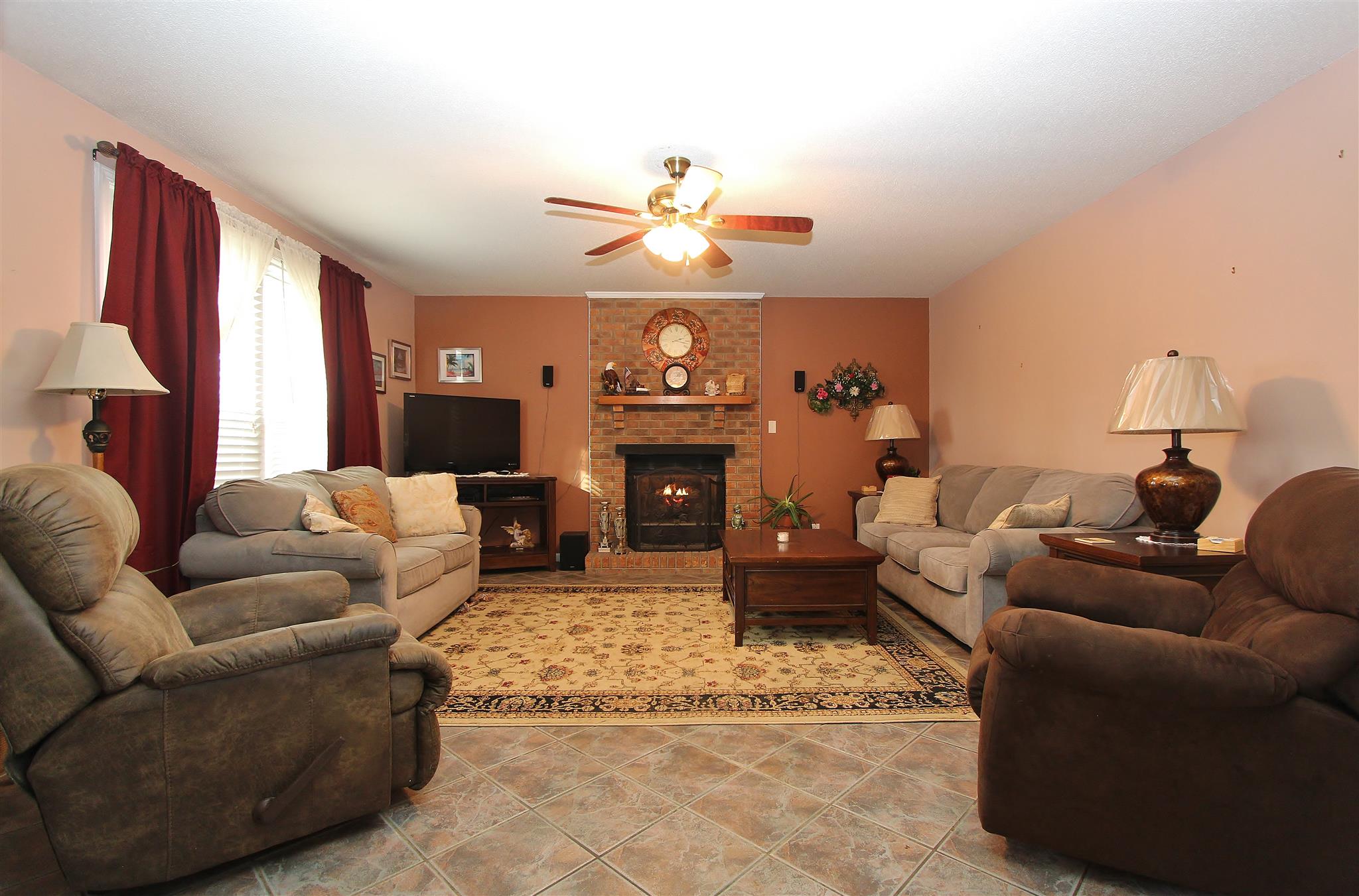1332 Sun Valley Road Clarksville, TN 37040 - Photo 5 of 10 Gallery Image 5