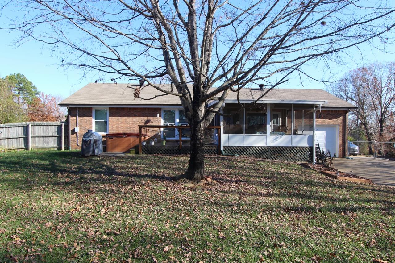1332 Sun Valley Road Clarksville, TN 37040 - Photo 7 of 10 Gallery Image 7