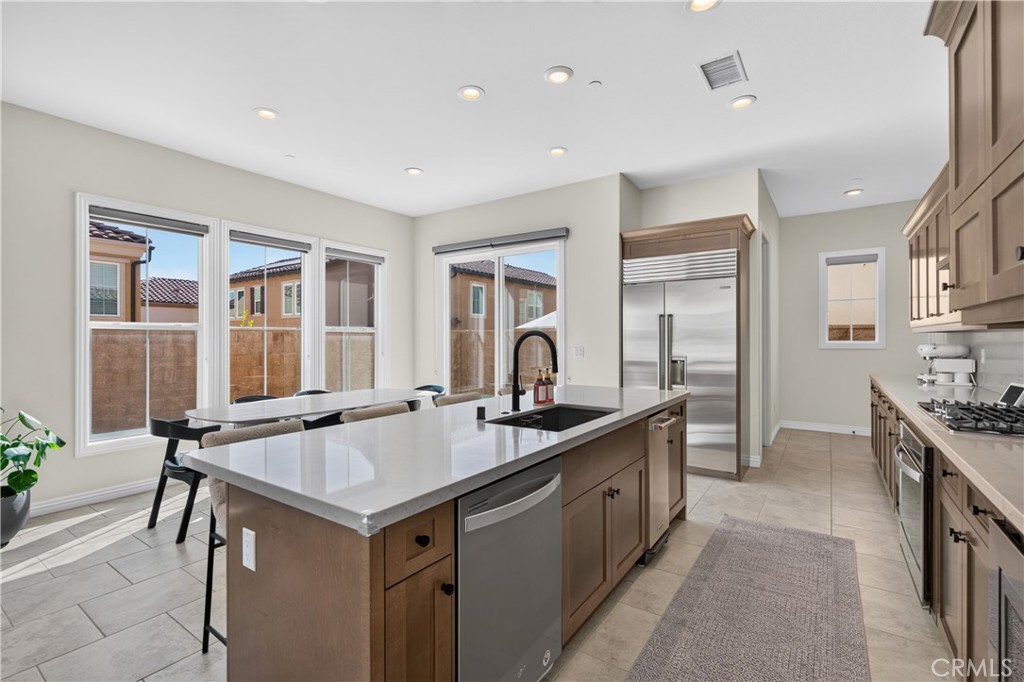 20656 West Chestnut Circle Porter Ranch, CA 91326 - Photo 7 of 31