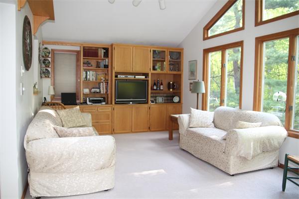 228 Shaw Farm Road Holliston, MA 01746 - Photo 5 of 22 Gallery Image 5