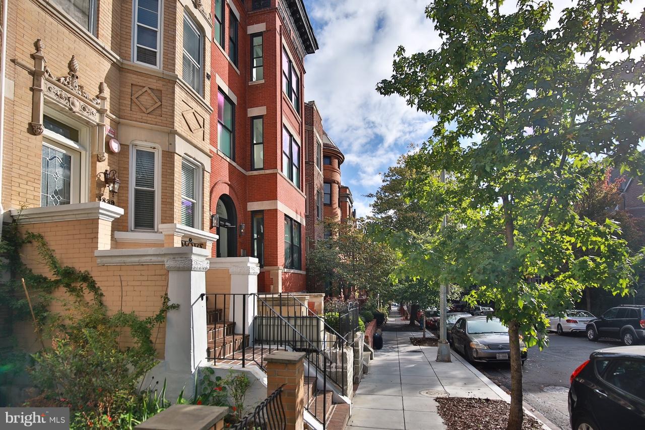 1837 Kalorama Road Northwest, Unit B Washington, DC 20009 - Photo 2 of 17 Exterior (Front)