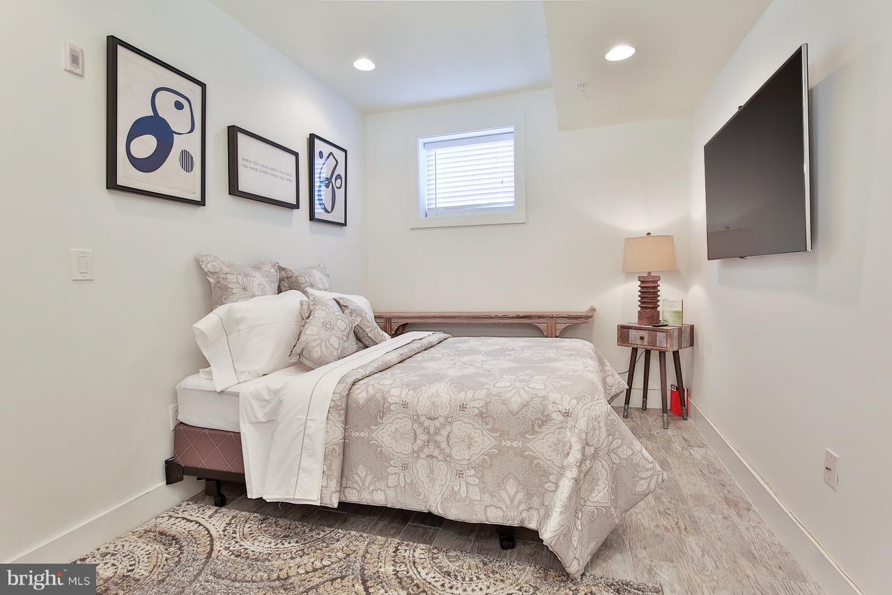 1837 Kalorama Road Northwest, Unit B Washington, DC 20009 - Photo 8 of 17 Interior (General)