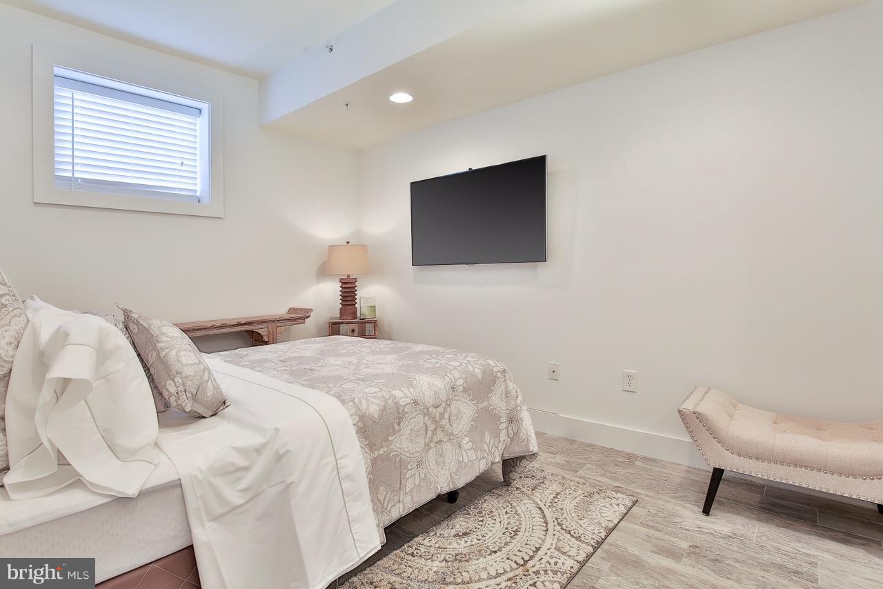 1837 Kalorama Road Northwest, Unit B Washington, DC 20009 - Photo 9 of 17 Interior (General)