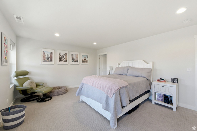 1038 South Old Towne Road Layton, UT 84041 - Photo 14 of 39 Spacious room featuring light gray wall paint and recessed ceiling lighting