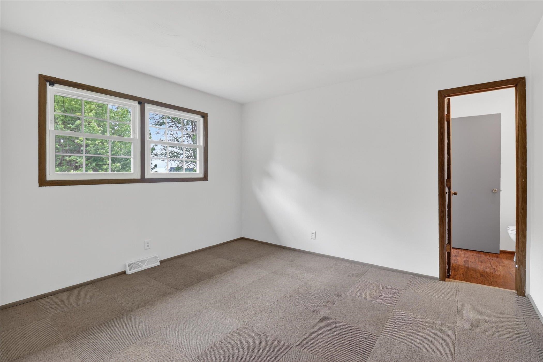 405 West Cherry Street Forreston, IL 61030 - Photo 19 of 40