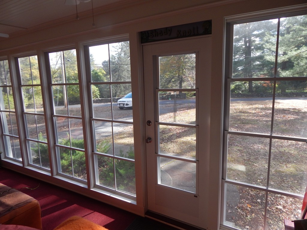 92 Bolton Road Lancaster, MA 01523 - Photo 3 of 26