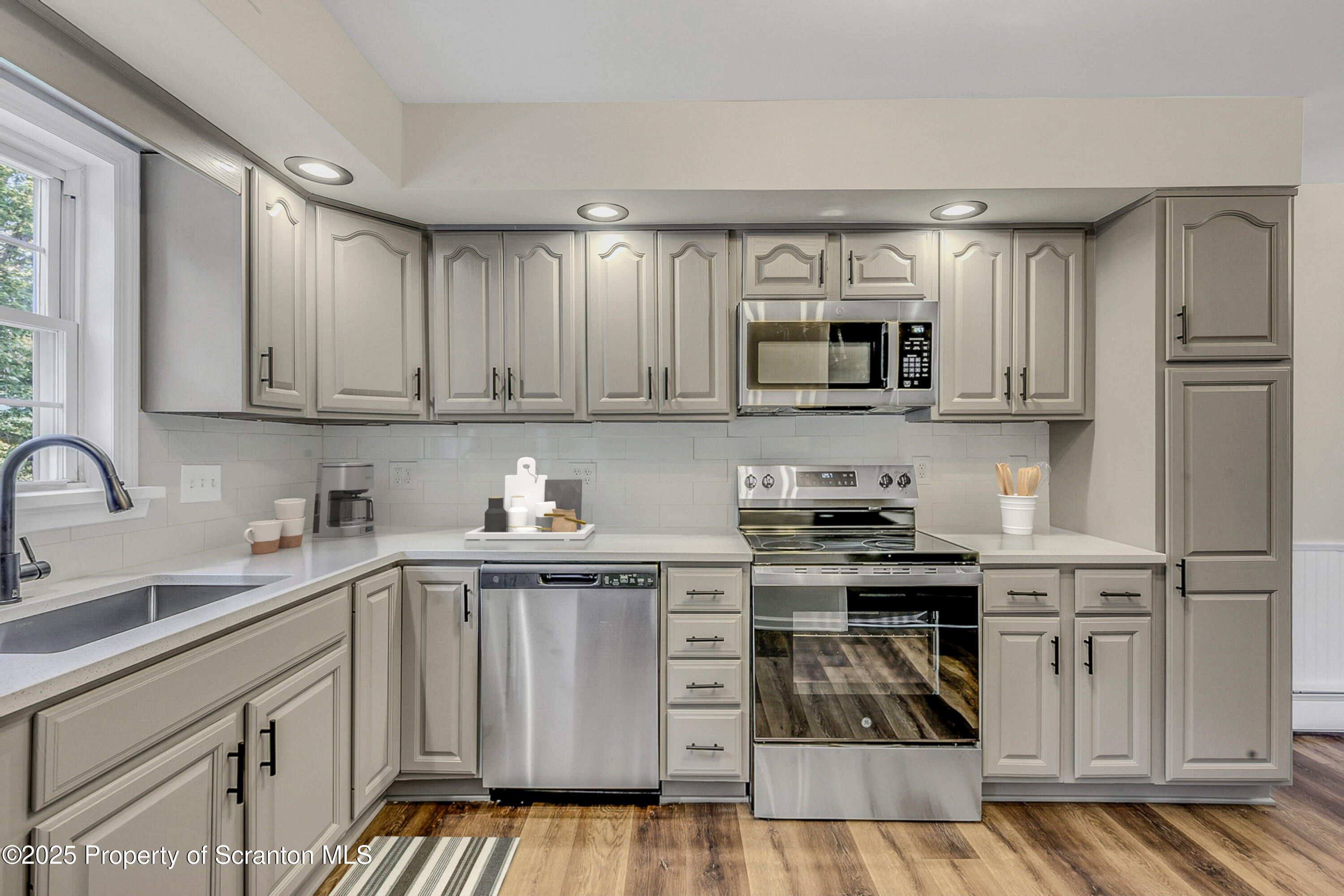 921 Getty Avenue Duryea, PA 18642 - Photo 8 of 47 1757930696898548297_1757930696898548297_