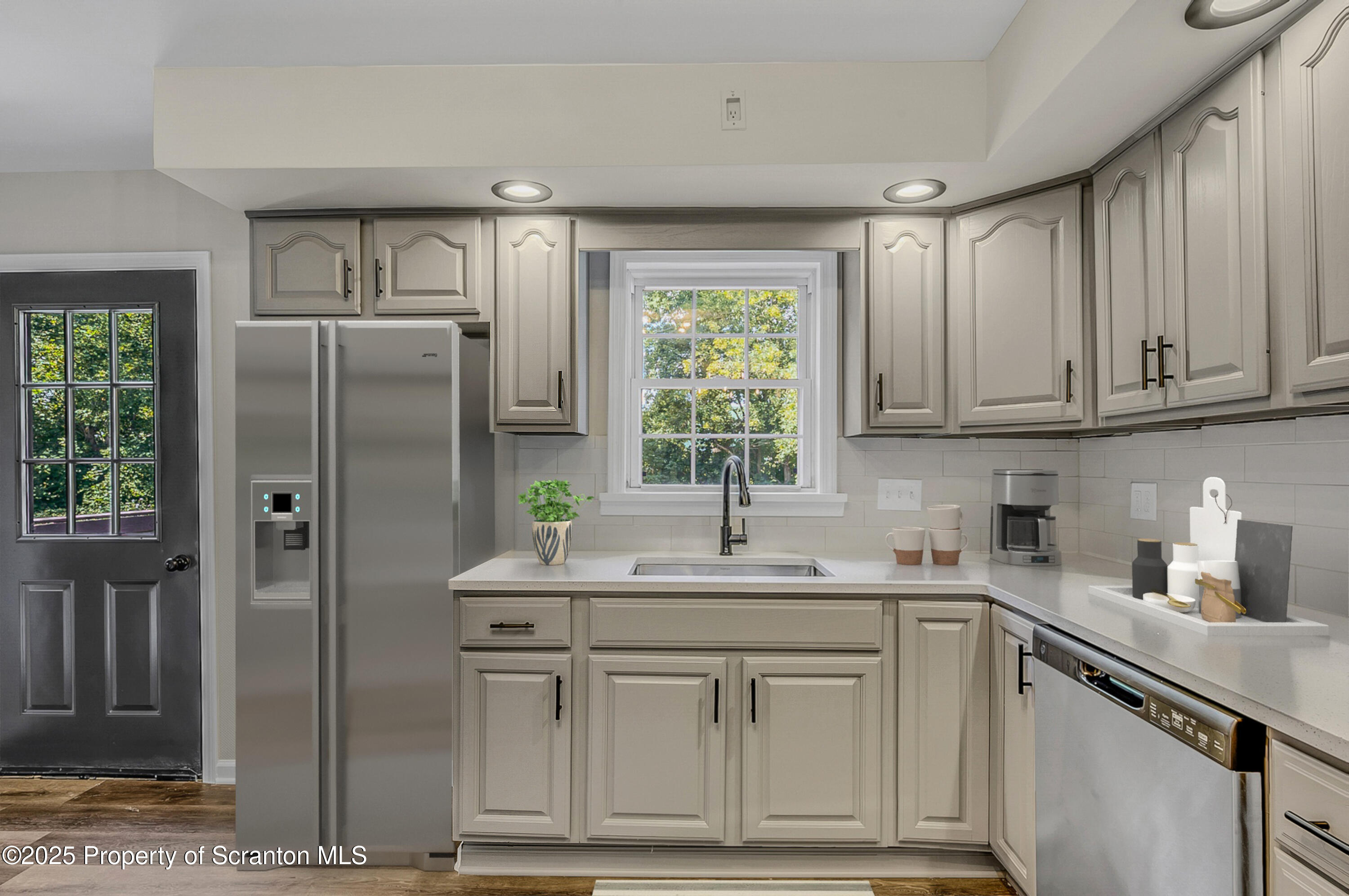 921 Getty Avenue Duryea, PA 18642 - Photo 9 of 47 1757930696006738103_1757930696006738103_