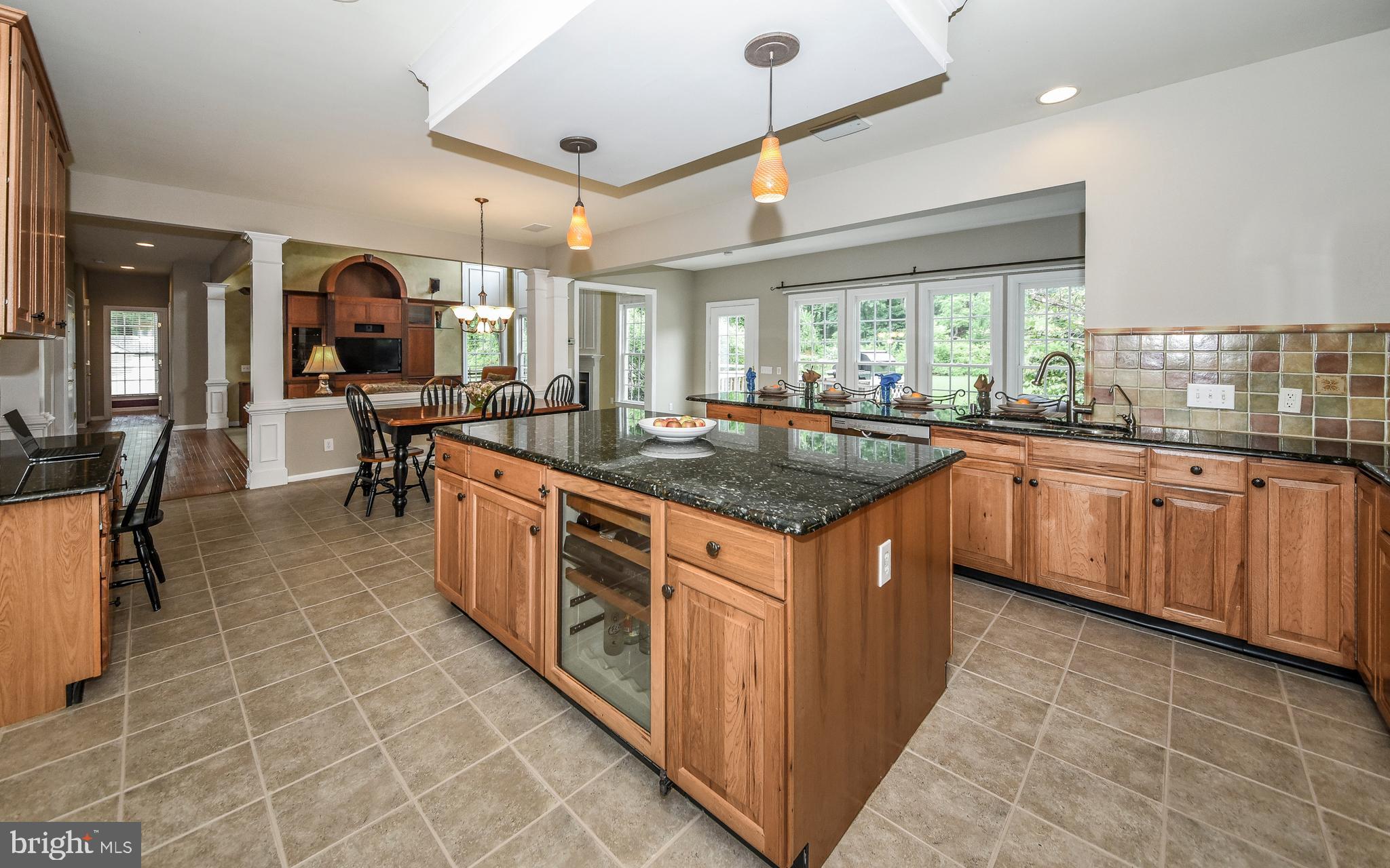 124 Clover Road Ivyland, PA 18974 - Photo 15 of 41 Kitchen