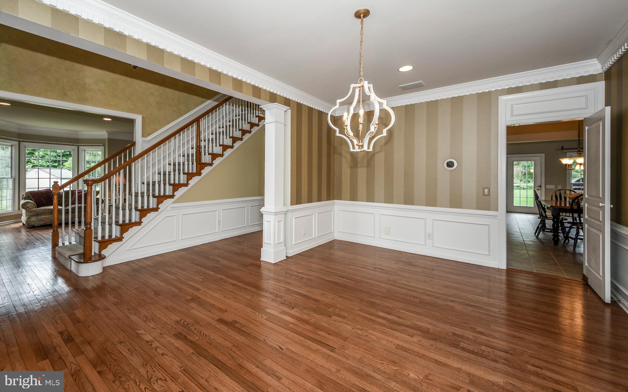 124 Clover Road Ivyland, PA 18974 - Photo 10 of 41 Dining Room