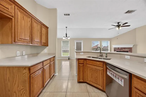 $2,400 | 1507 Powder Horn Lane, Arlington, TX 76018