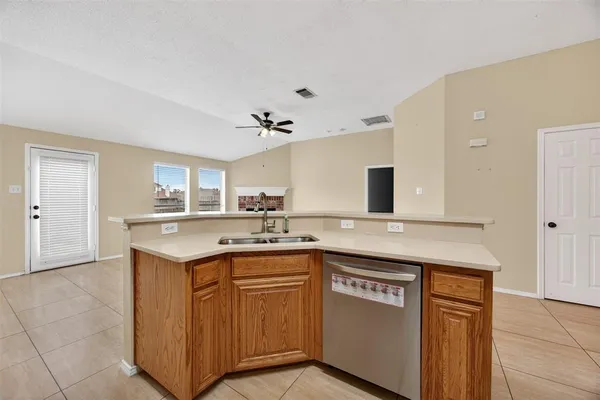 $2,400 | 1507 Powder Horn Lane, Arlington, TX 76018