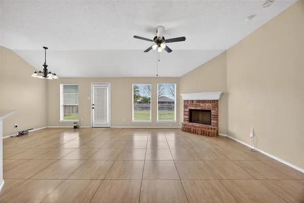 $2,400 | 1507 Powder Horn Lane, Arlington, TX 76018