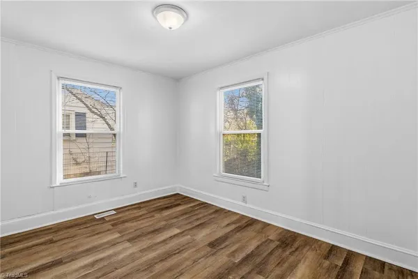 $1,250 | 1618 Glenwood Avenue, Greensboro, NC 27403