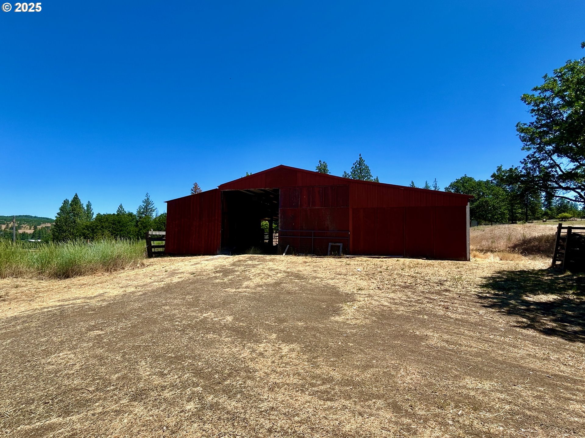 195 Woodland Road Goldendale, WA 98620 - Photo 2 of 44