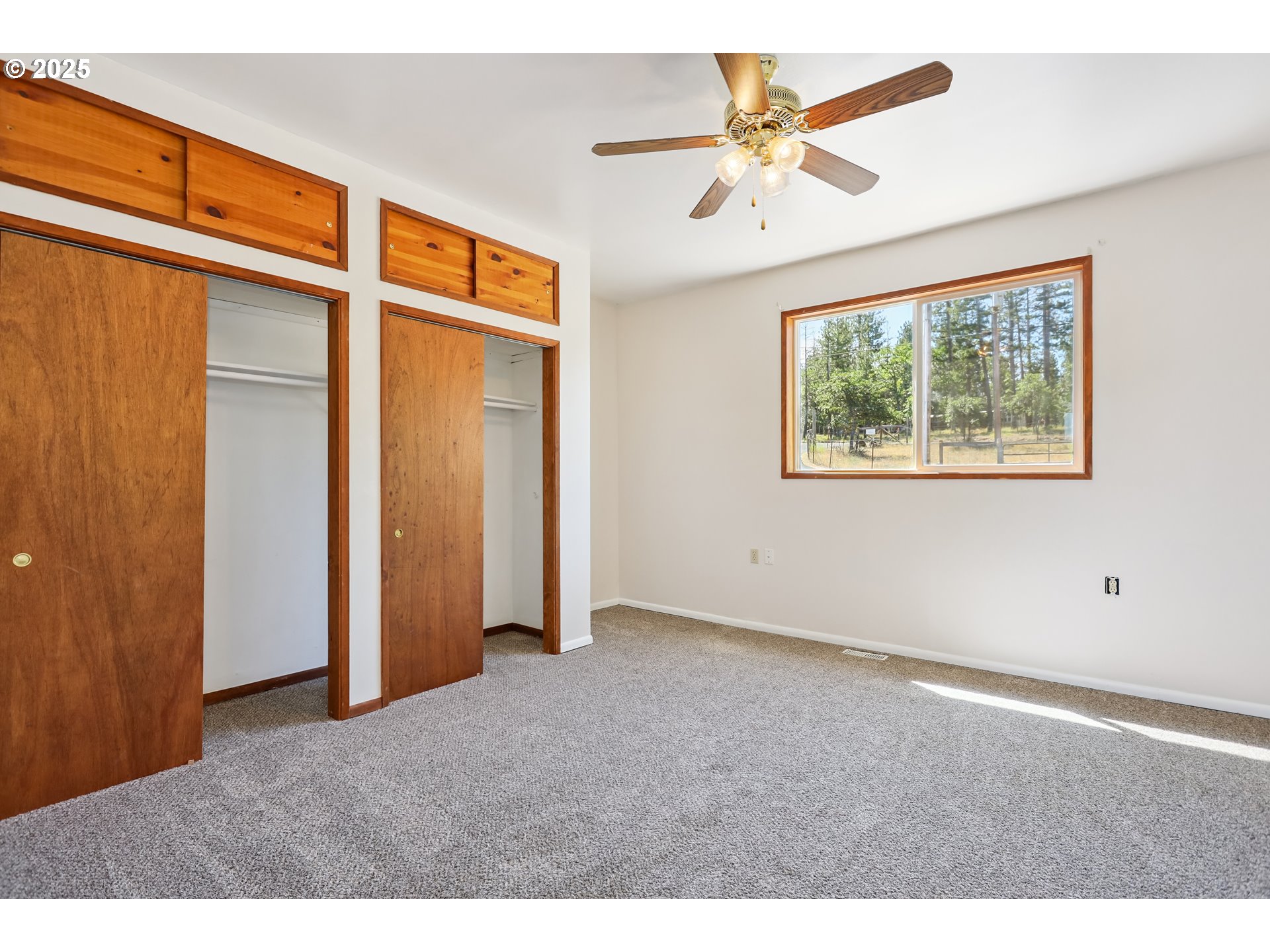 195 Woodland Road Goldendale, WA 98620 - Photo 22 of 44 Bedroom