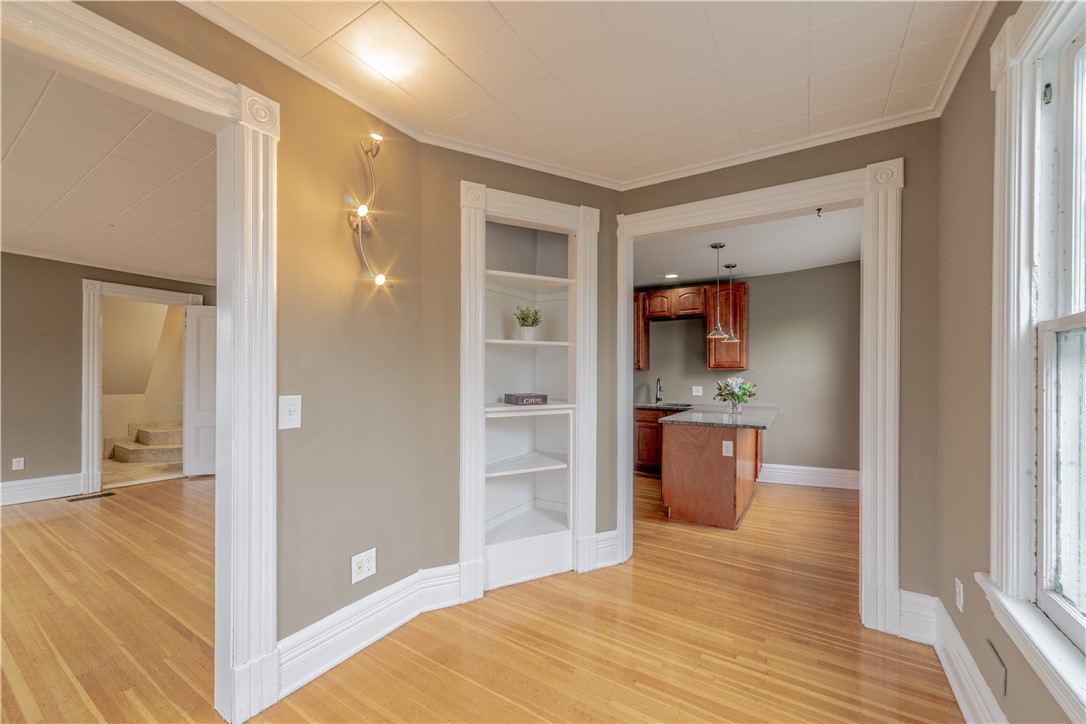 213-215 Oxford Street Rochester, NY 14607 - Photo 2 of 28