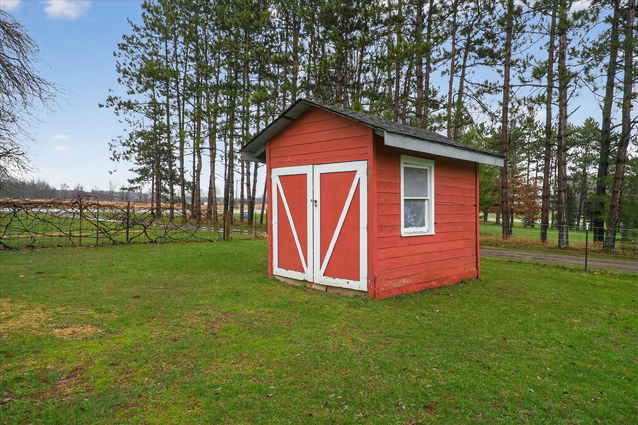 5135 11 MIle Road Burlington, MI 49029 - Photo 27 of 28 27-5135-11-MIle-Rd-WindowStill-Photograp