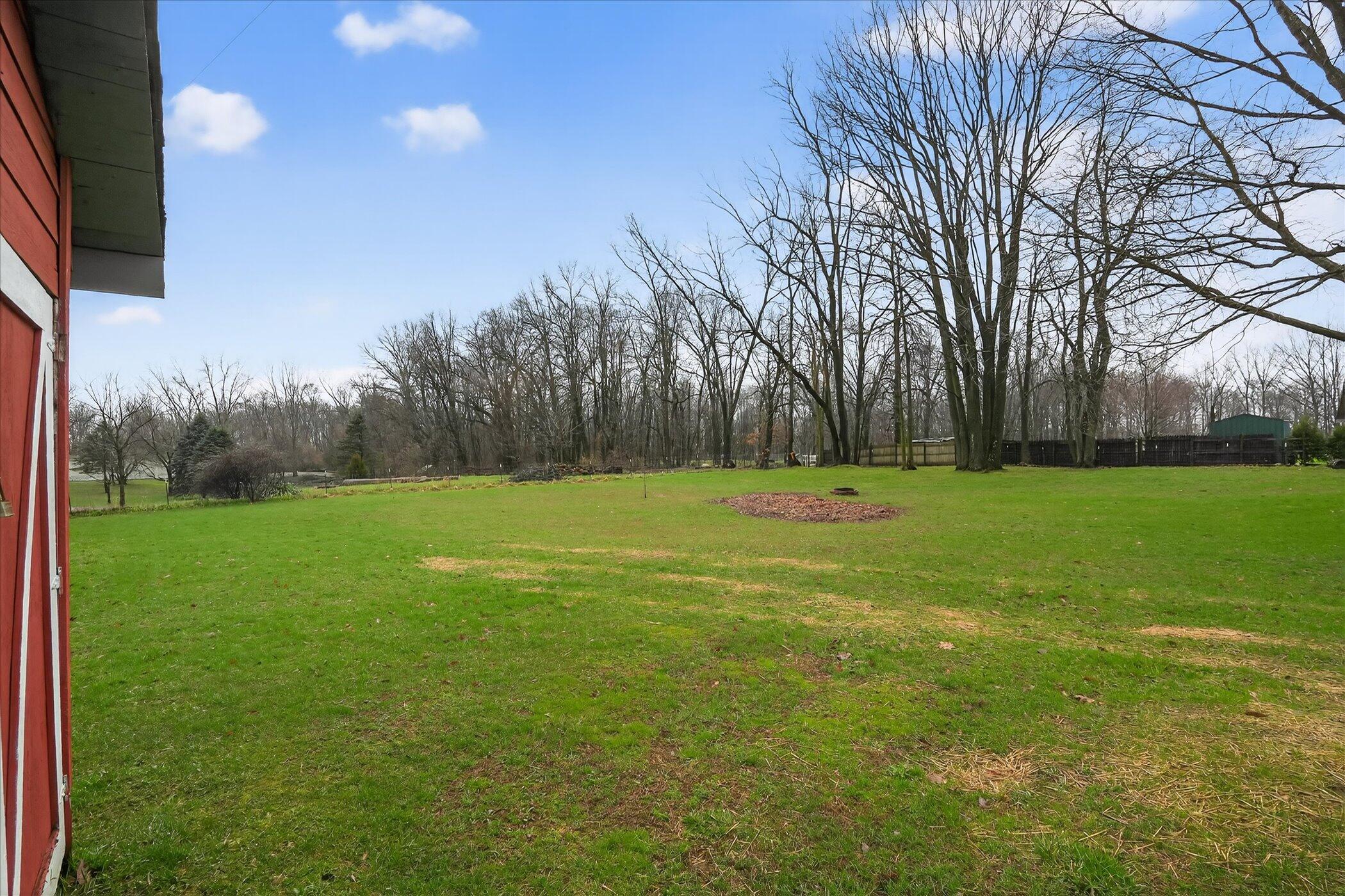 5135 11 MIle Road Burlington, MI 49029 - Photo 28 of 28 28-5135-11-MIle-Rd-WindowStill-Photograp