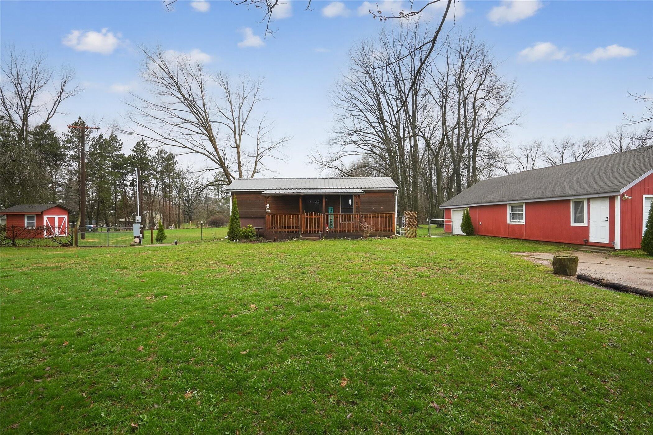 5135 11 MIle Road Burlington, MI 49029 - Photo 3 of 28 03-5135-11-MIle-Rd-WindowStill-Photograp