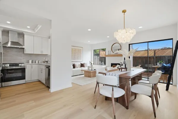 $1,098,000 | 1993 Plymouth Street, Unit 4, Mountain View, CA 94043