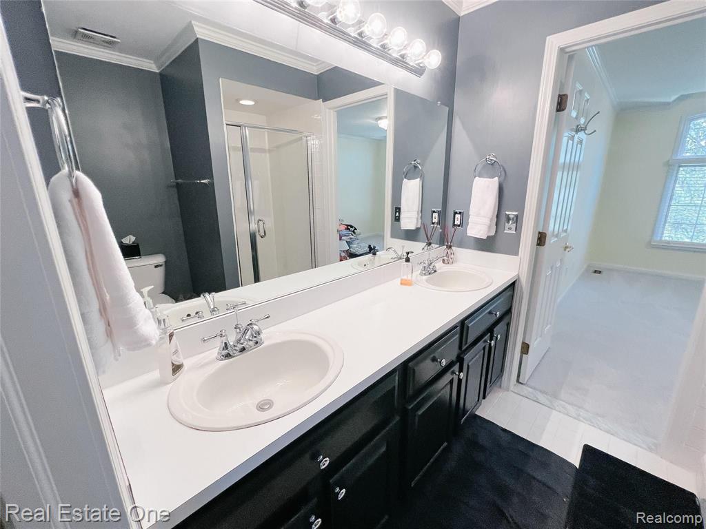 2014 Mapleridge Road Rochester Hills, MI 48309 - Photo 40 of 53
