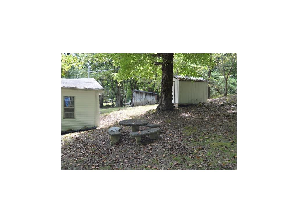 170 Vaughn Road Hampton, TN 37658 - Photo 6 of 15 Photo 6