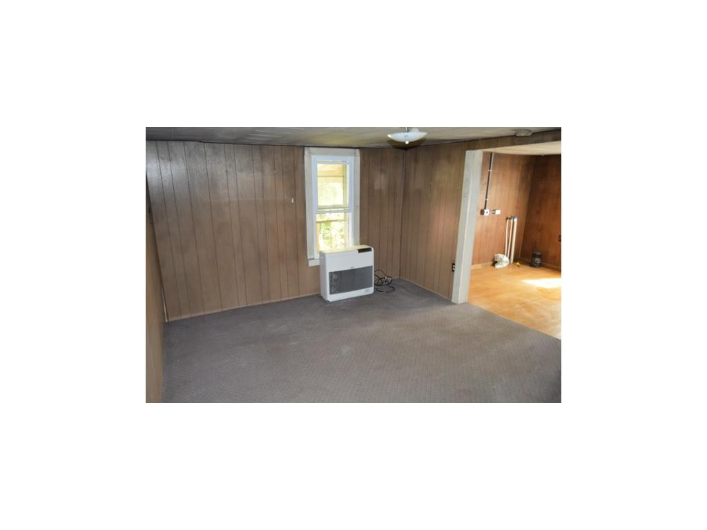 170 Vaughn Road Hampton, TN 37658 - Photo 8 of 15 Living Room