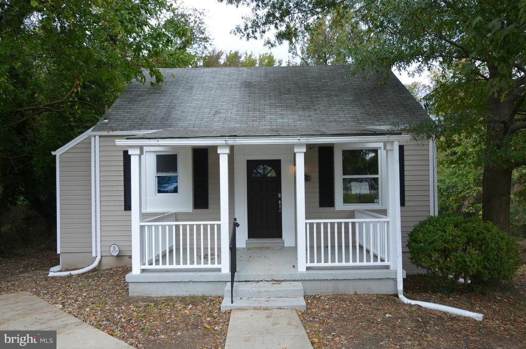 Exterior (Front)