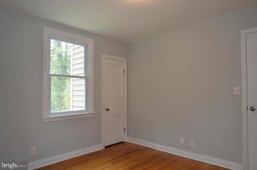6724 Larkspur Road Morningside, MD 20746 - Photo 12 of 30 Bedroom