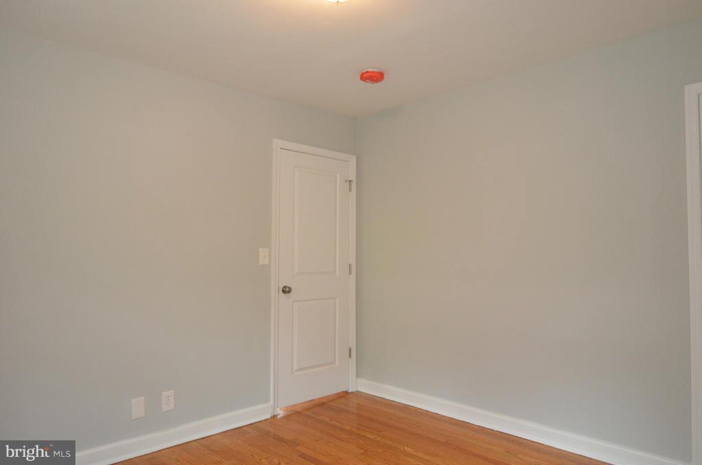 6724 Larkspur Road Morningside, MD 20746 - Photo 13 of 30 Bedroom